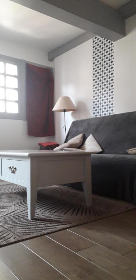 1 Er Etage , St Goustan Port *