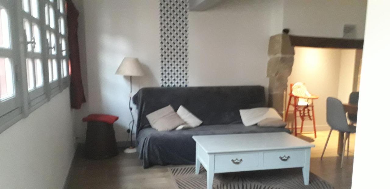 1 Er Etage , St Goustan Port *